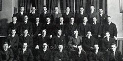 1913 - UND Junior Law