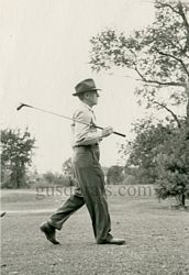 1951 - Gus Golfing